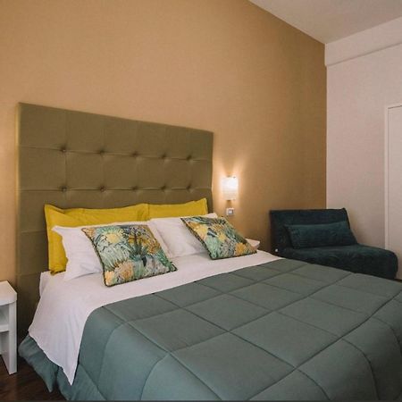Tiziana'S House Bed & Breakfast Салерно Екстериор снимка