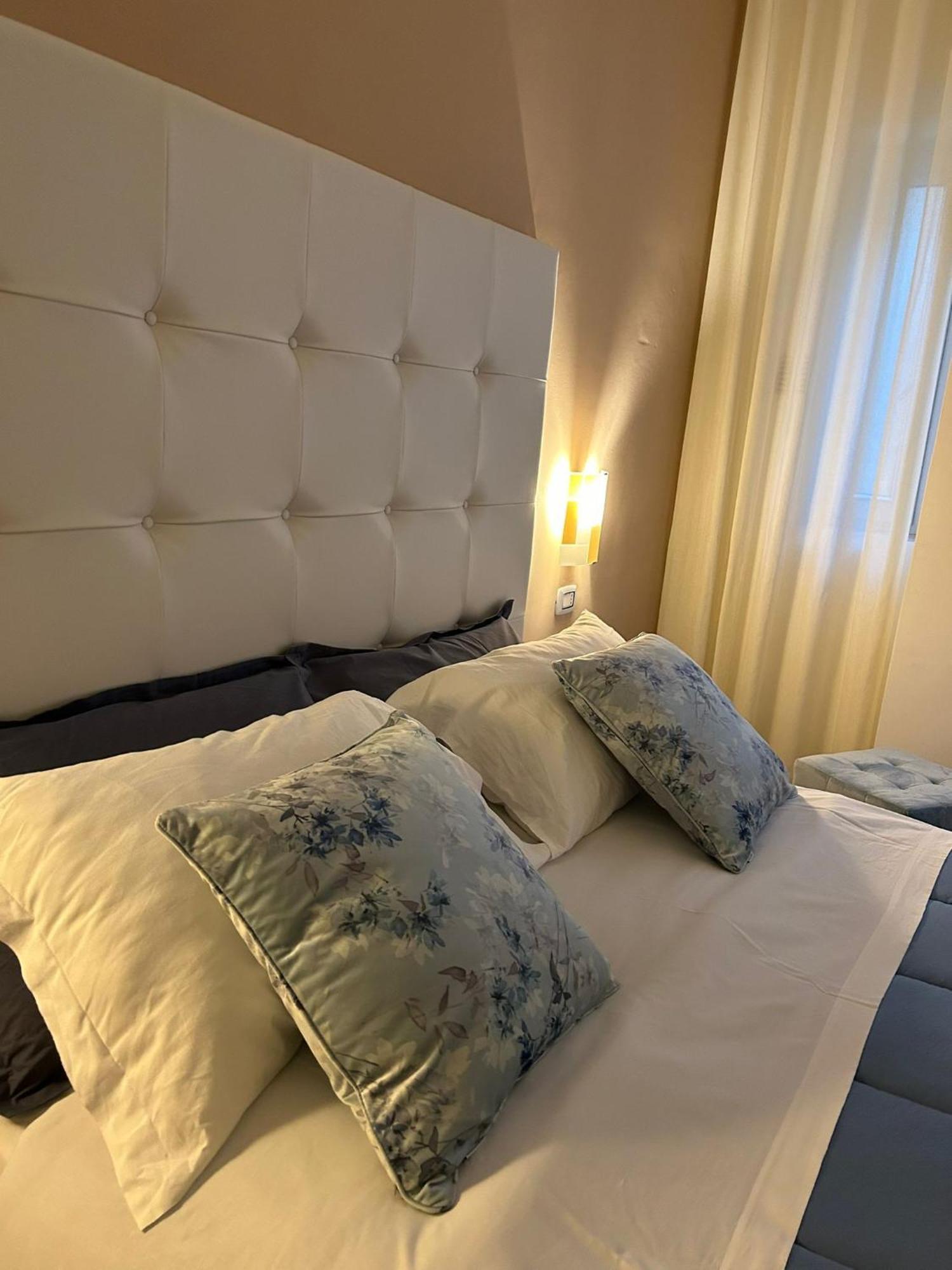 Tiziana'S House Bed & Breakfast Салерно Екстериор снимка