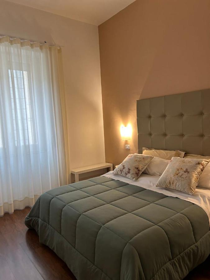 Tiziana'S House Bed & Breakfast Салерно Екстериор снимка