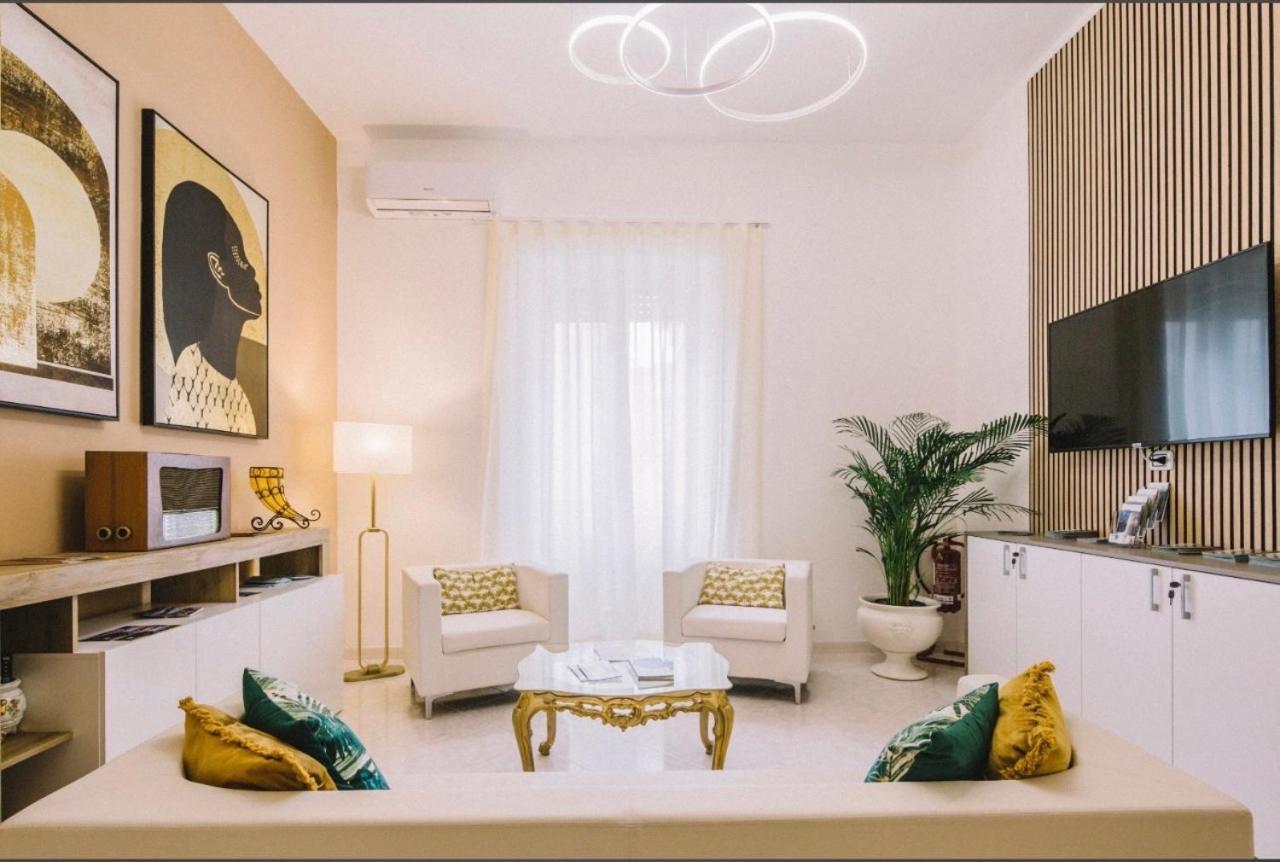 Tiziana'S House Bed & Breakfast Салерно Екстериор снимка