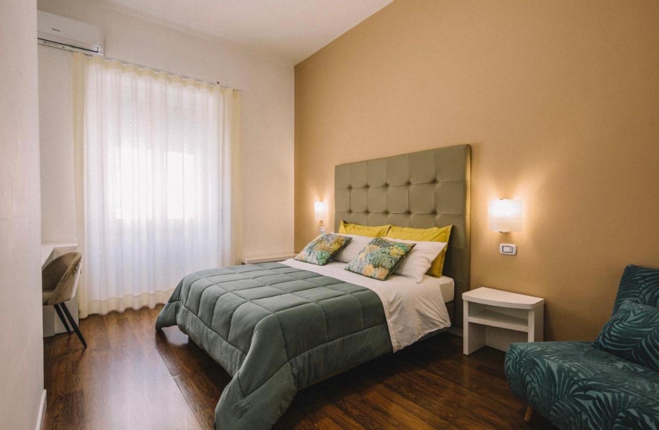 Tiziana'S House Bed & Breakfast Салерно Екстериор снимка